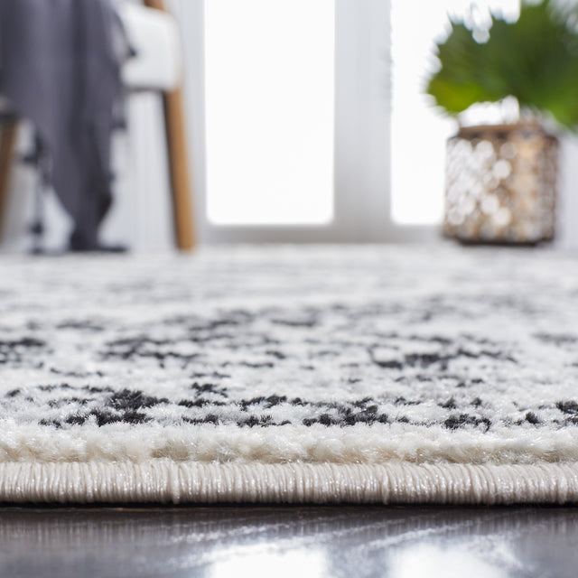 Safavieh Tulum Tul280A Ivory/Black Rug.