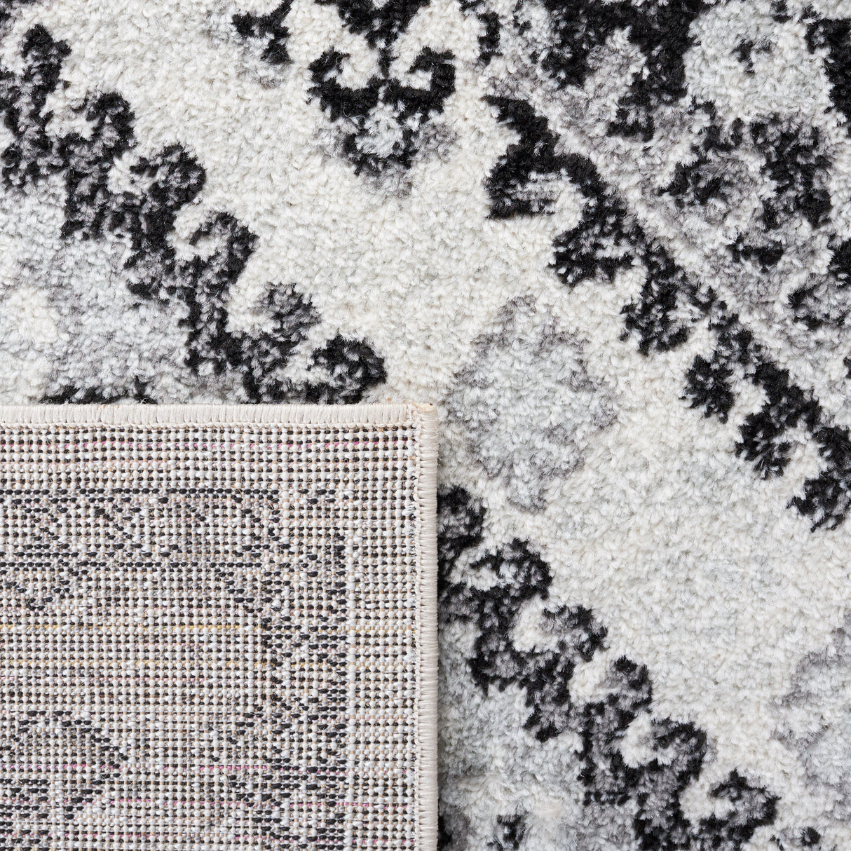 Safavieh Tulum Tul280A Ivory/Black Rug.