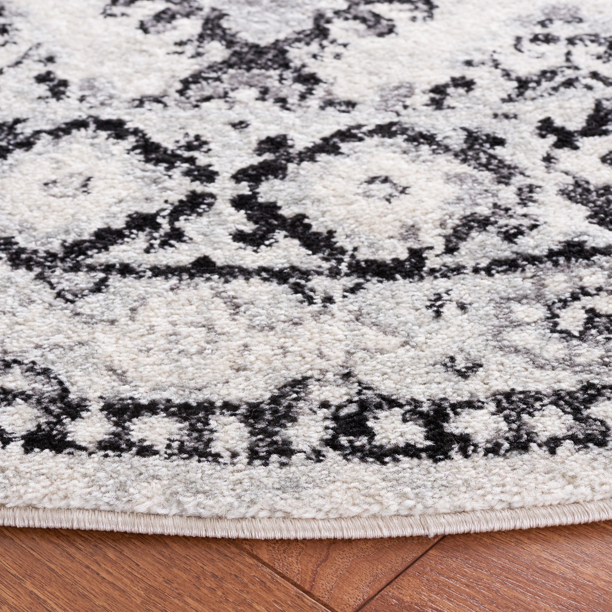 Safavieh Tulum Tul280A Ivory/Black Area Rug