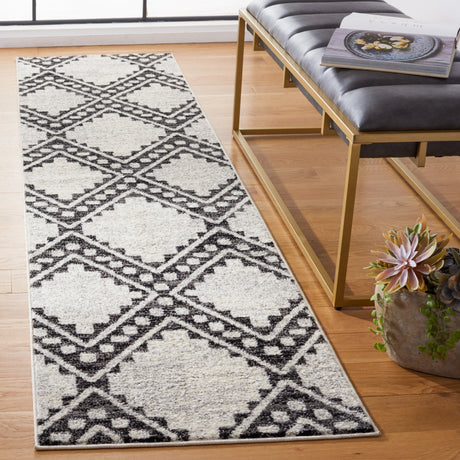 Safavieh Tulum Tul642A Ivory/Black Rug.