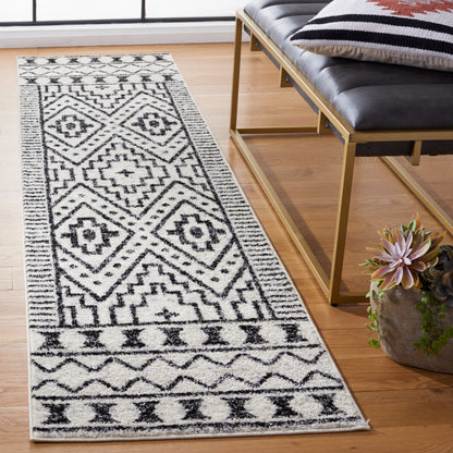 Safavieh Tulum Tul648Z Black/Ivory Area Rug