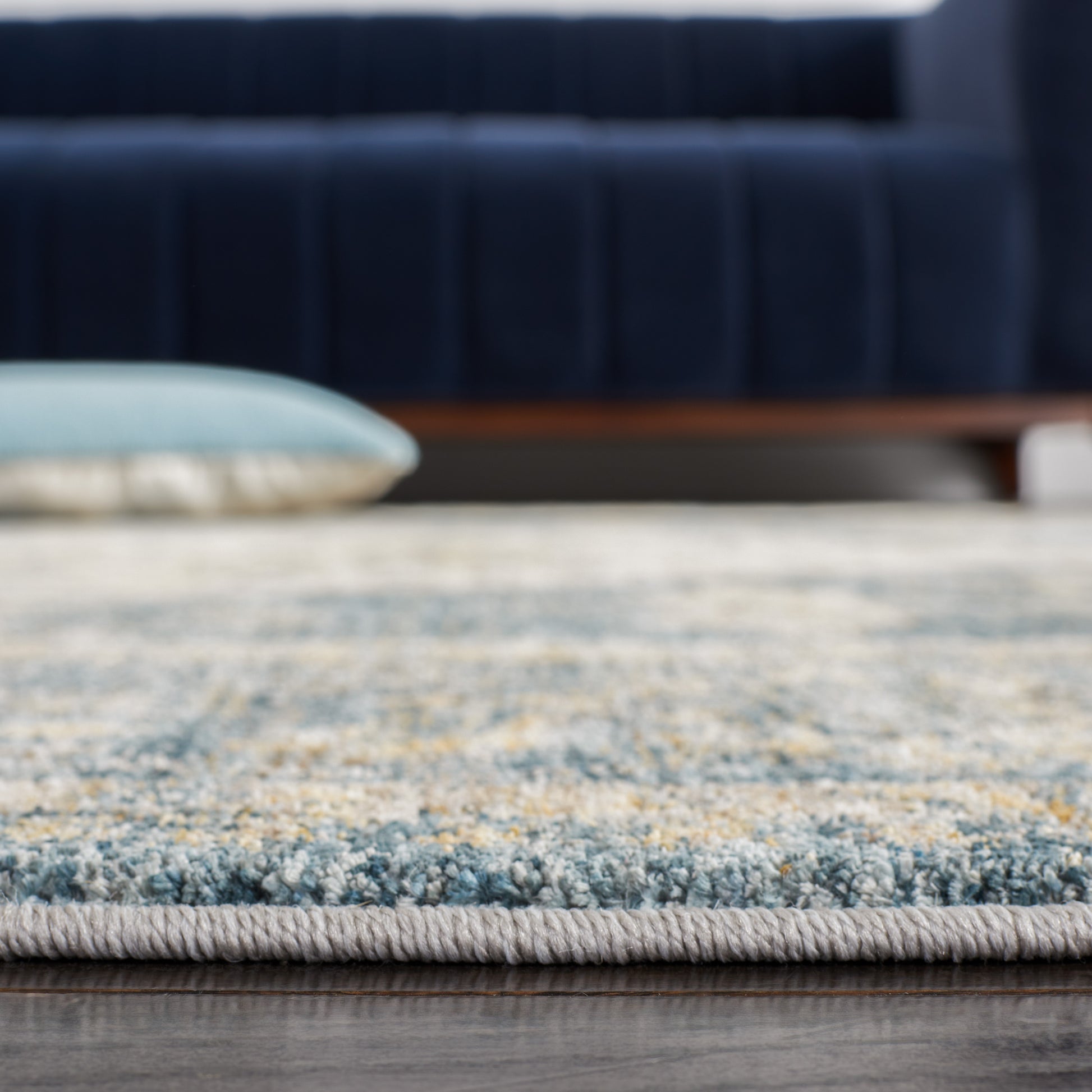 Safavieh Valencia Val564M Blue/Gold Area Rug