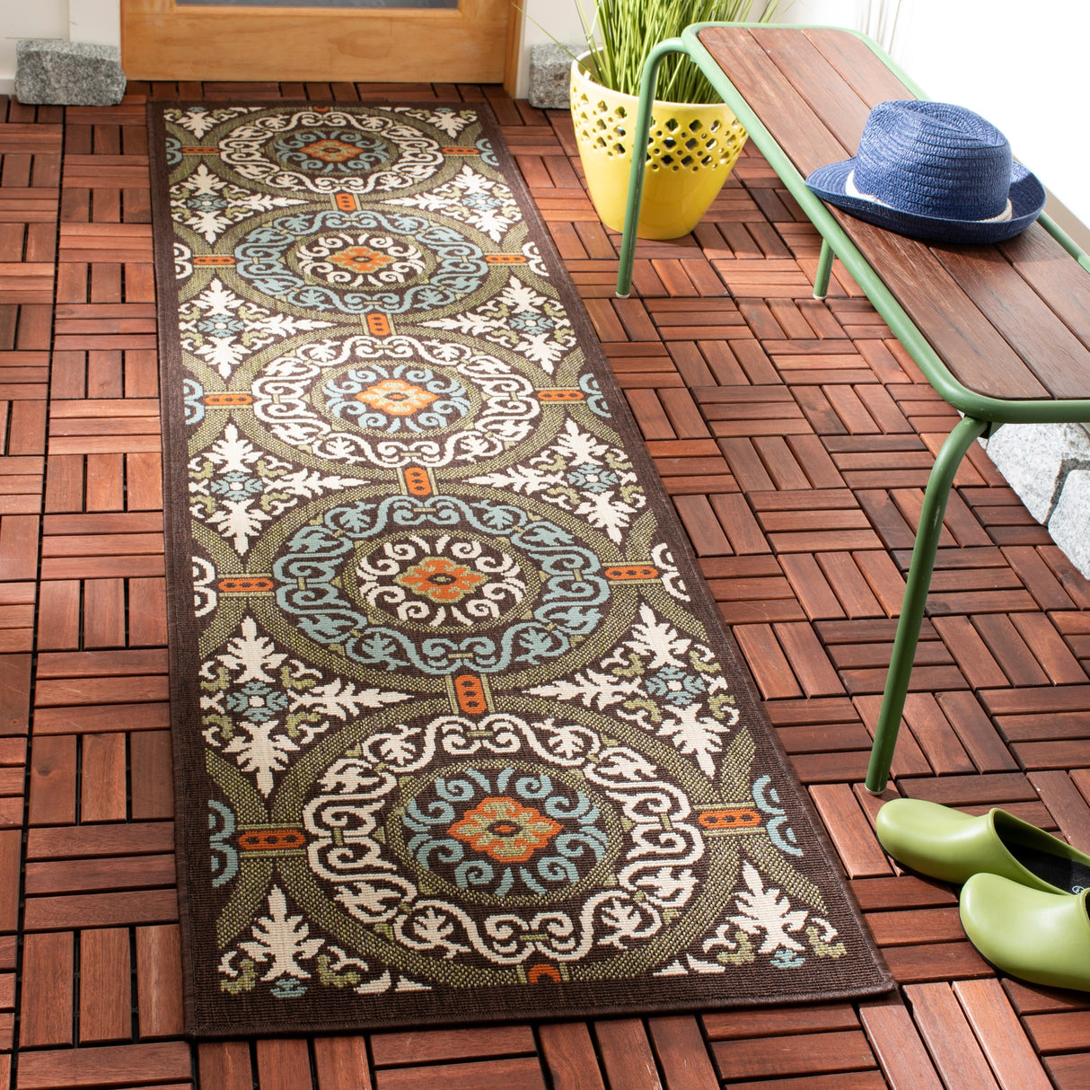 Safavieh Veranda Ver055 Chocolate/Aqua Rug.