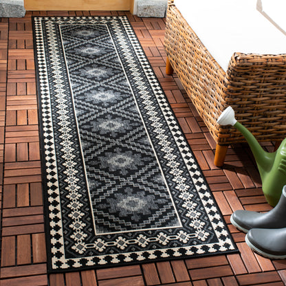 Safavieh Veranda Ver099 Black/Creme Area Rug