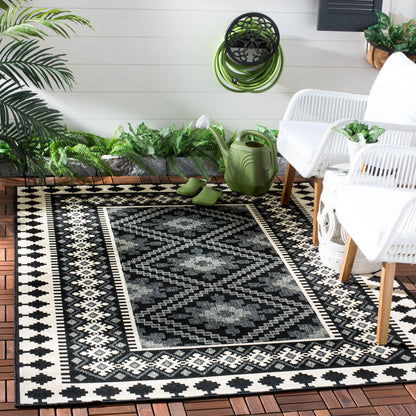 Safavieh Veranda Ver099 Black/Creme Area Rug