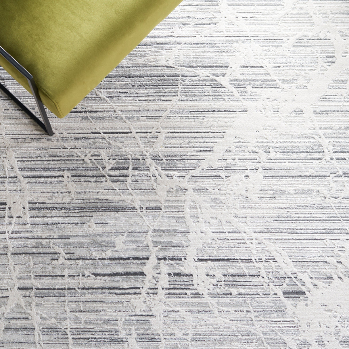 Safavieh Vogue Vge228B Beige/Grey Rug.