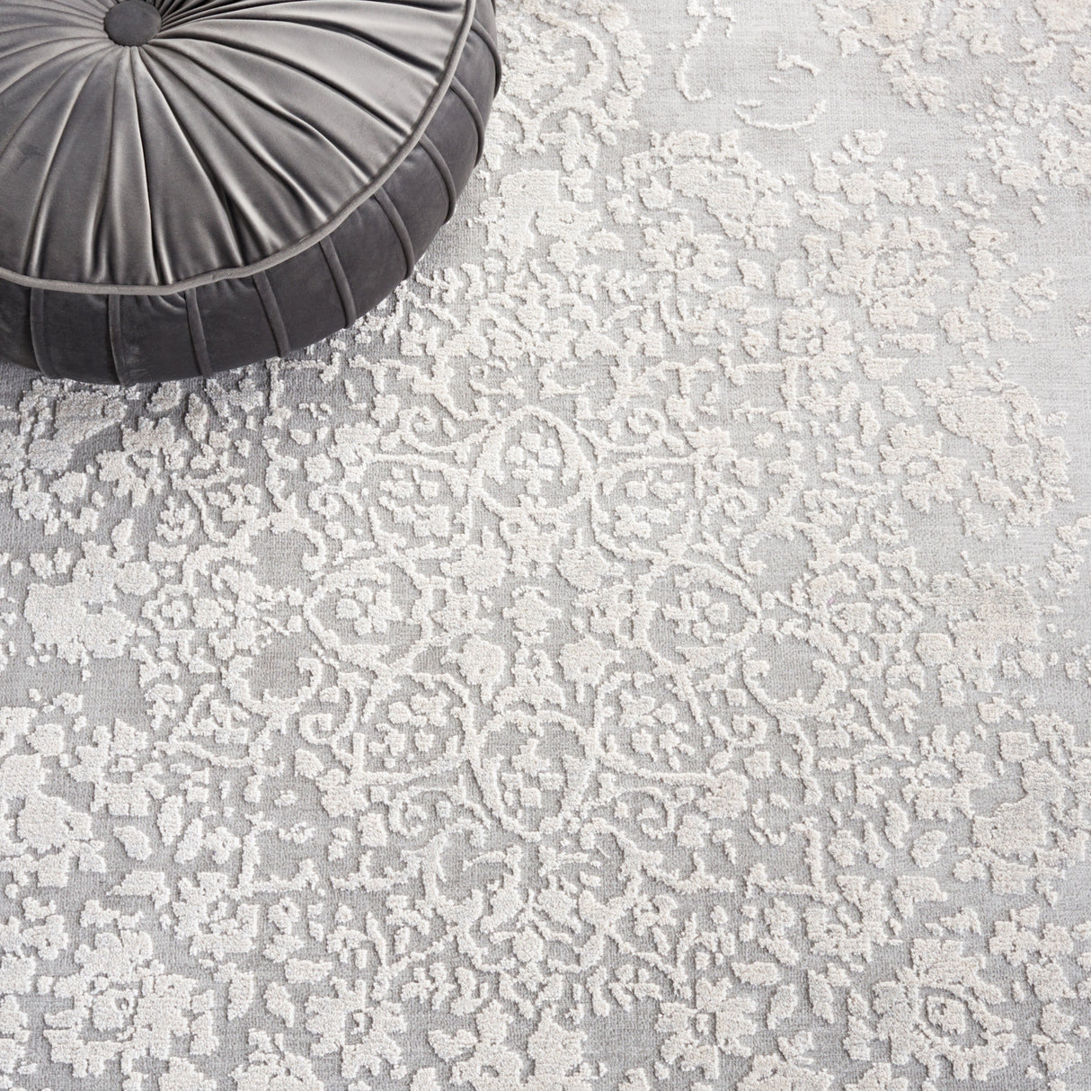 Safavieh Vogue Vge230F Grey/Light Grey Rug.
