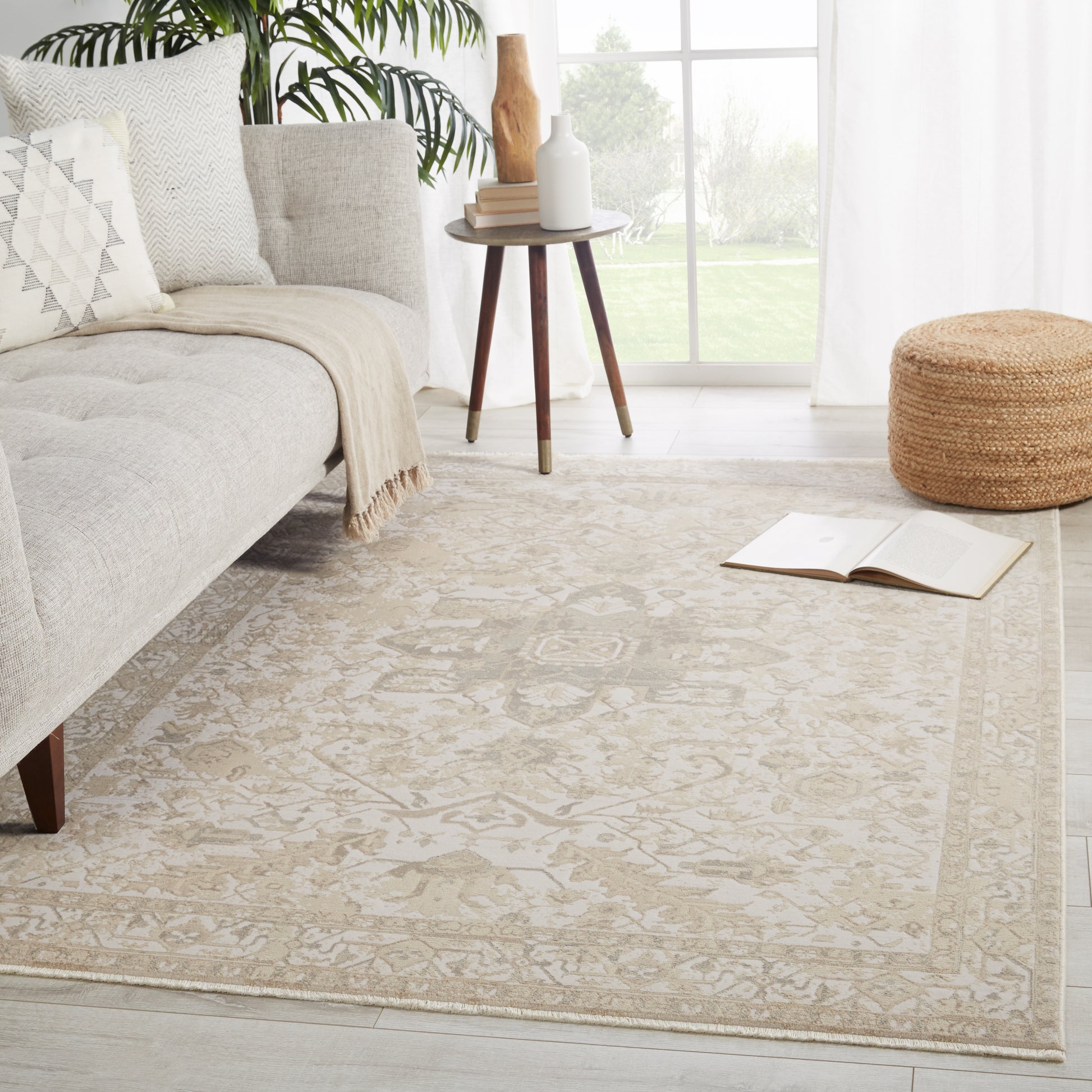 Jaipur Vienne Lucien Vne06 Cream/Light Gray Area Rug