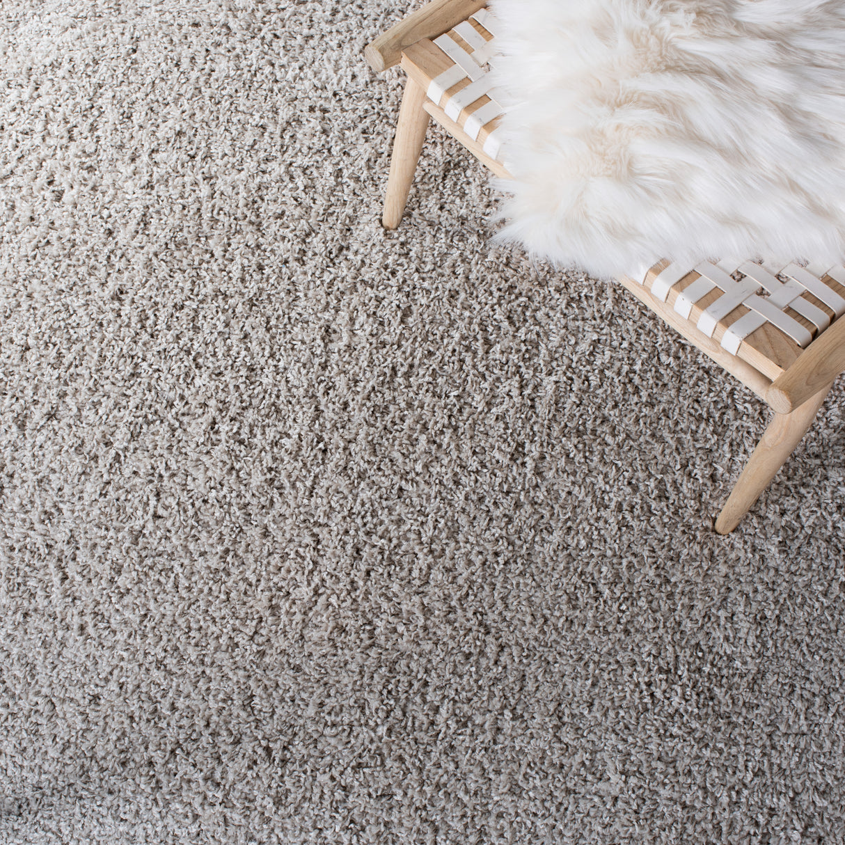 Safavieh Venus Shag Vns520F Light Grey Rug.