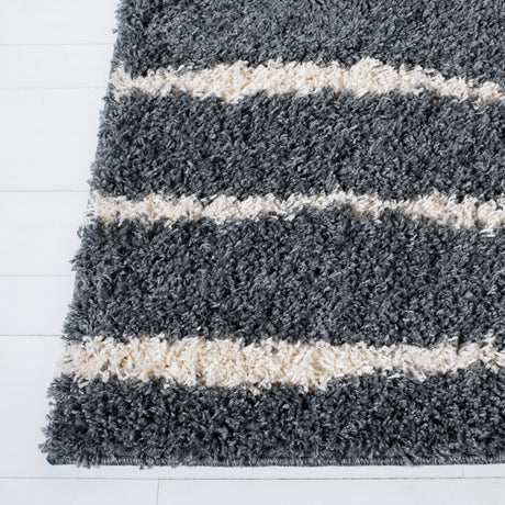 Safavieh Venus Shag Vns603G Dark Grey/Ivory Rug.