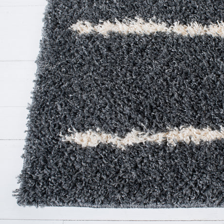 Safavieh Venus Shag Vns604G Dark Grey/Ivory Rug.