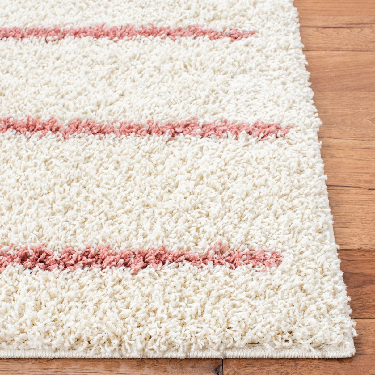 Safavieh Venus Shag Vns604V Ivory/Pink Rug.