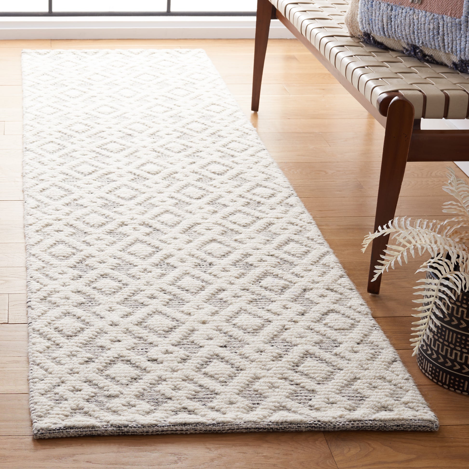 Safavieh Vermont Vrm102F Ivory/Grey Area Rug