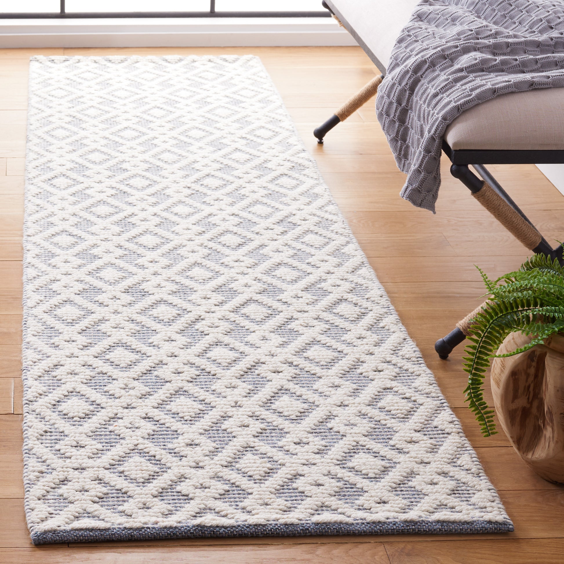 Safavieh Vermont Vrm102M Ivory/Blue Area Rug