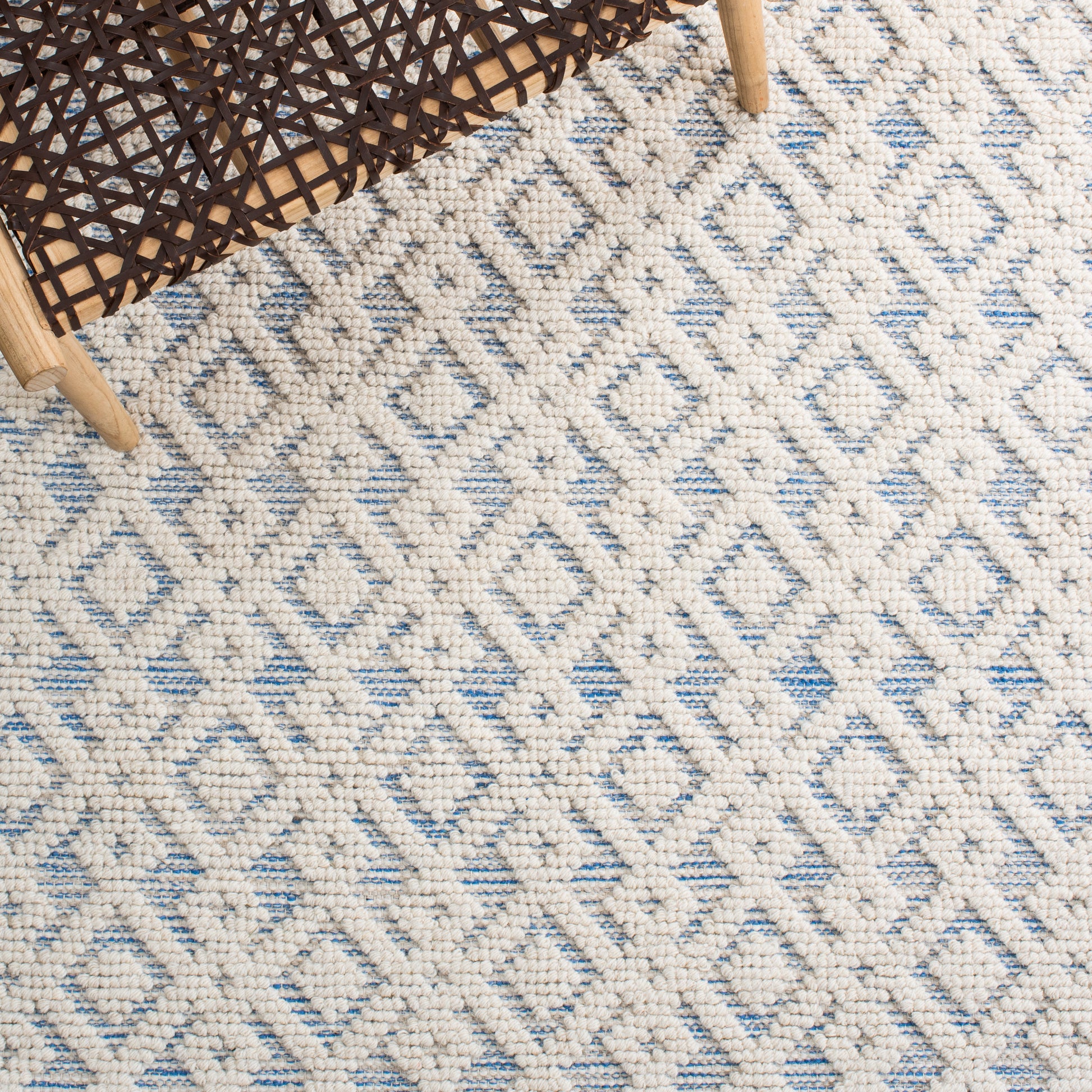 Safavieh Vermont Vrm102M Ivory/Blue Area Rug