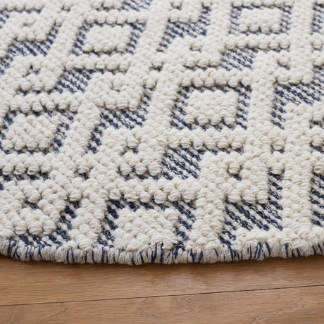 Safavieh Vermont Vrm102N Ivory/Navy Rug.