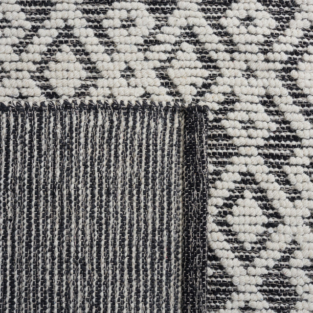 Safavieh Vermont Vrm102Z Ivory/Black Rug.
