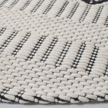 Safavieh Vermont Vrm150Z Ivory/Black Rug.
