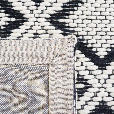 Safavieh Vermont Vrm151Z Ivory/Black Rug.