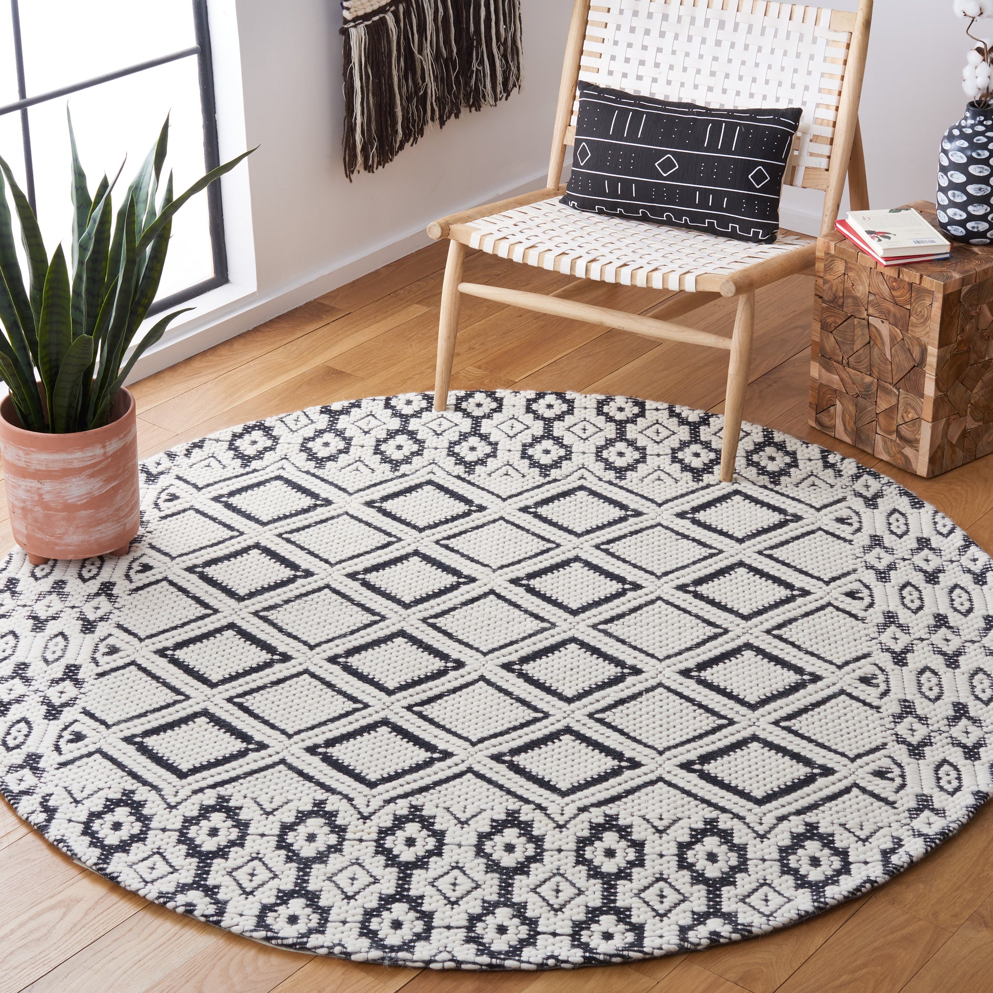 Safavieh Vermont Vrm151Z Ivory/Black Area Rug