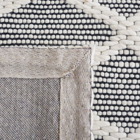 Safavieh Vermont Vrm154Z Ivory/Black Rug.
