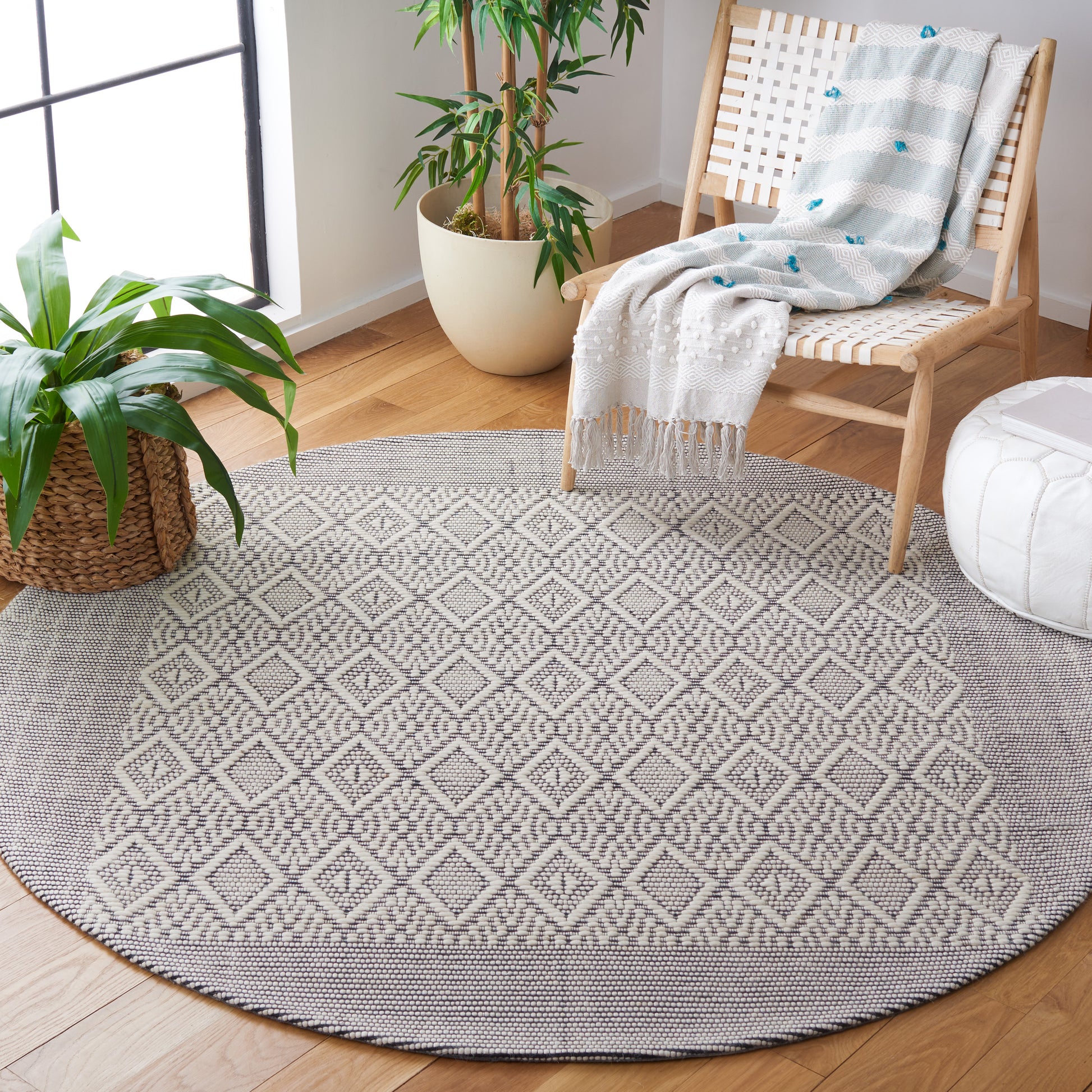 Safavieh Vermont Vrm155Z Ivory/Black Area Rug