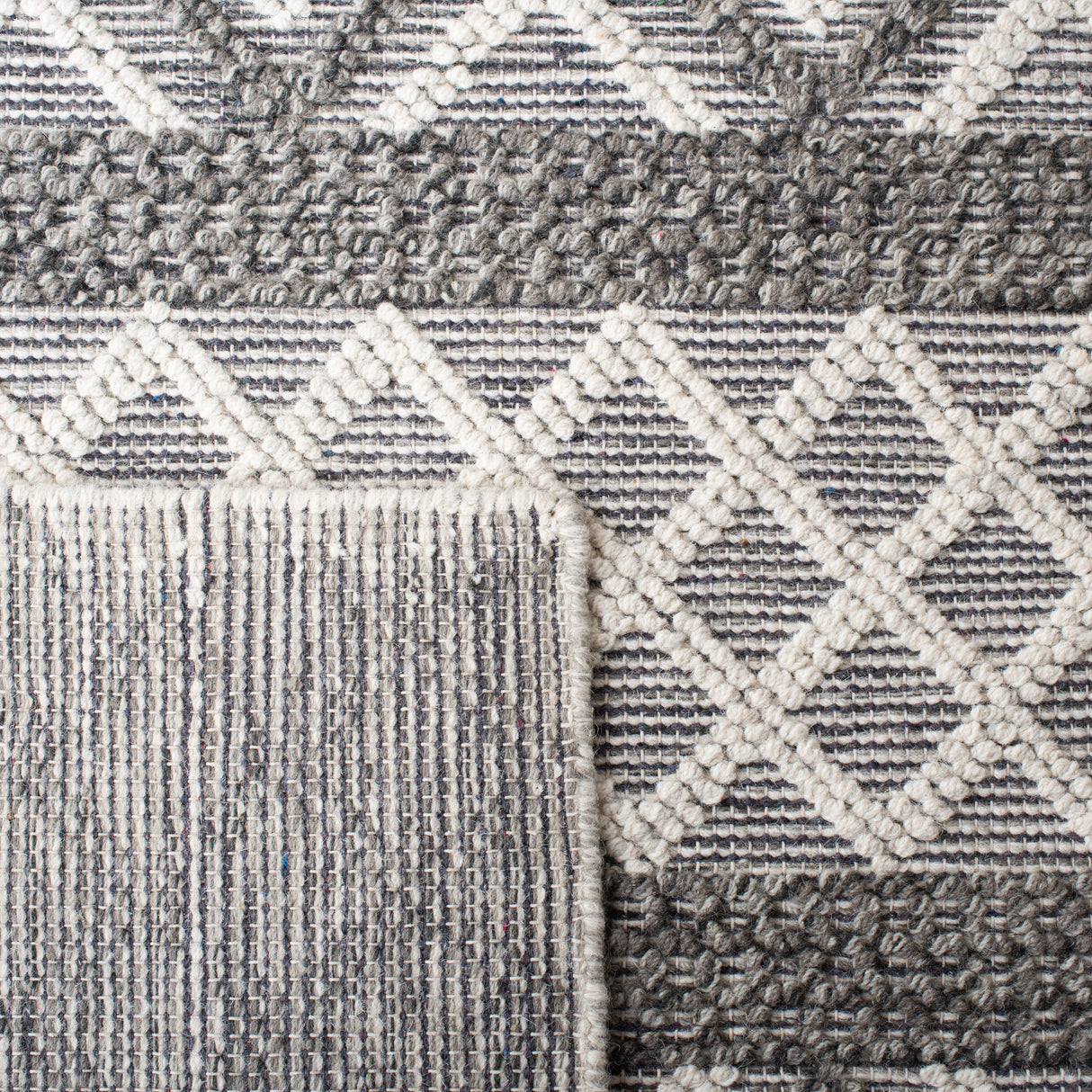 Safavieh Vermont Vrm211H Ivory/Dark Grey Rugs.