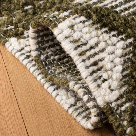 Safavieh Vermont Vrm211Y Ivory/Dark Green Rugs.
