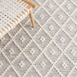 Safavieh Vermont Vrm250A Ivory/Grey Rug.