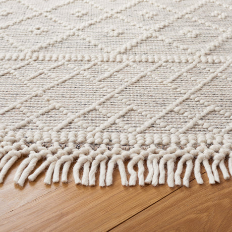 Safavieh Vermont Vrm250A Ivory/Grey Rug.