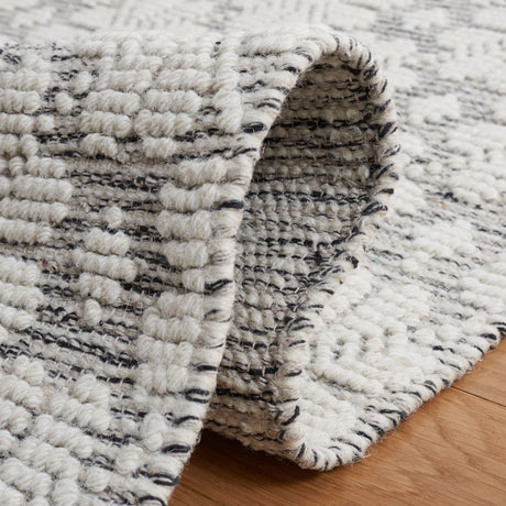 Safavieh Vermont Vrm303F Ivory/Grey Rug.