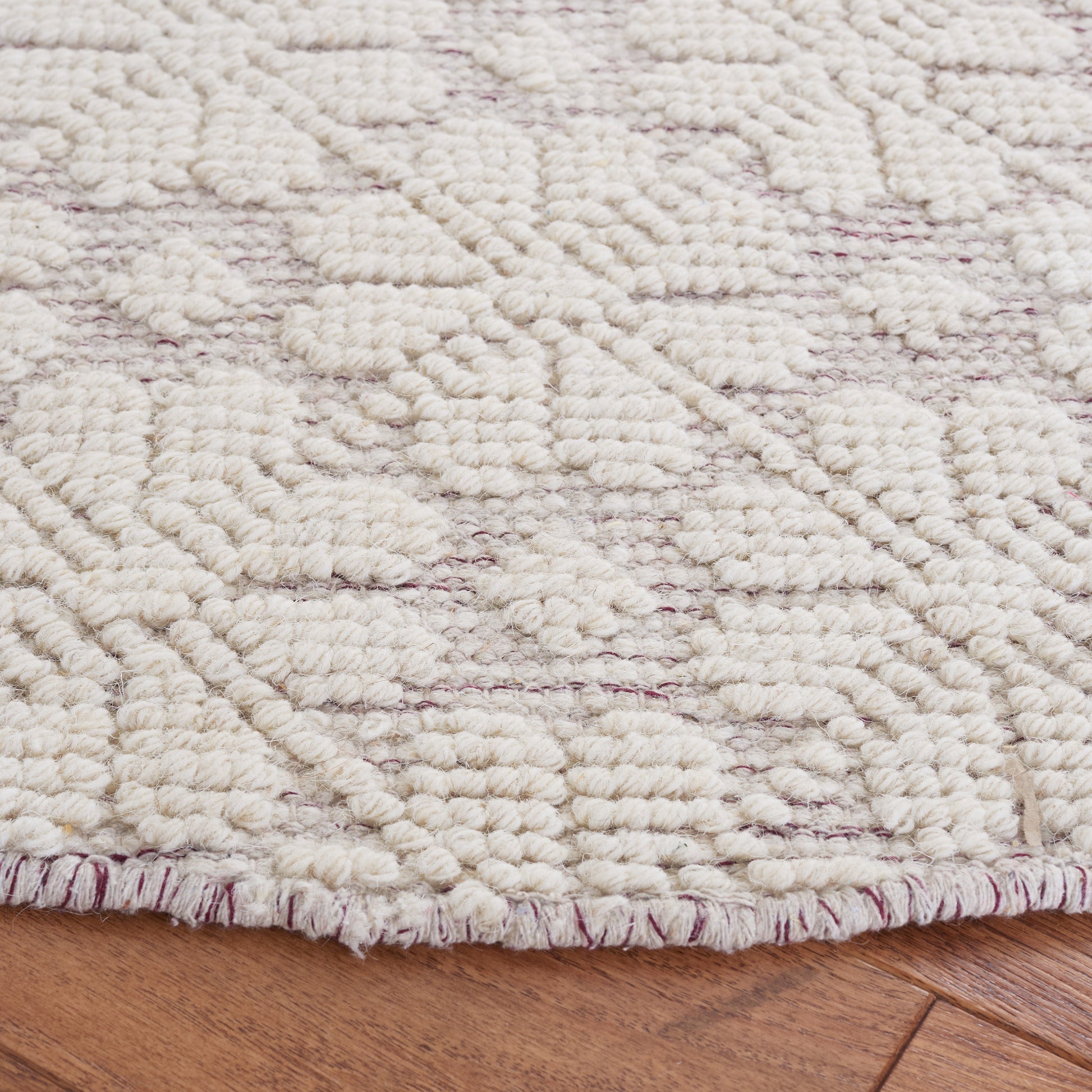 Safavieh Vermont Vrm303Q Ivory/Red Area Rug