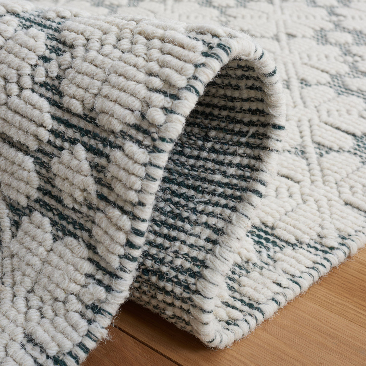 Safavieh Vermont Vrm303Y Ivory/Green Rug.