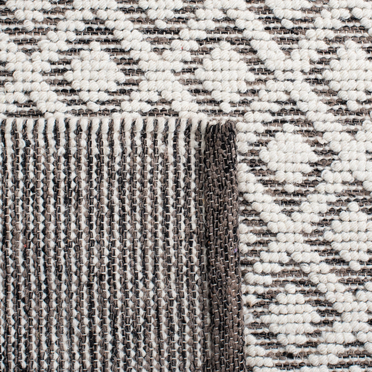 Safavieh Vermont Vrm304T Ivory/Brown Rug.