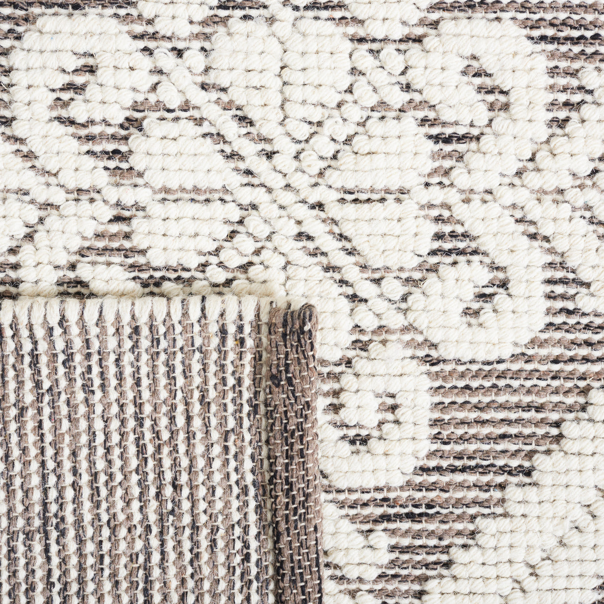Safavieh Vermont Vrm306T Ivory/Brown Rug.