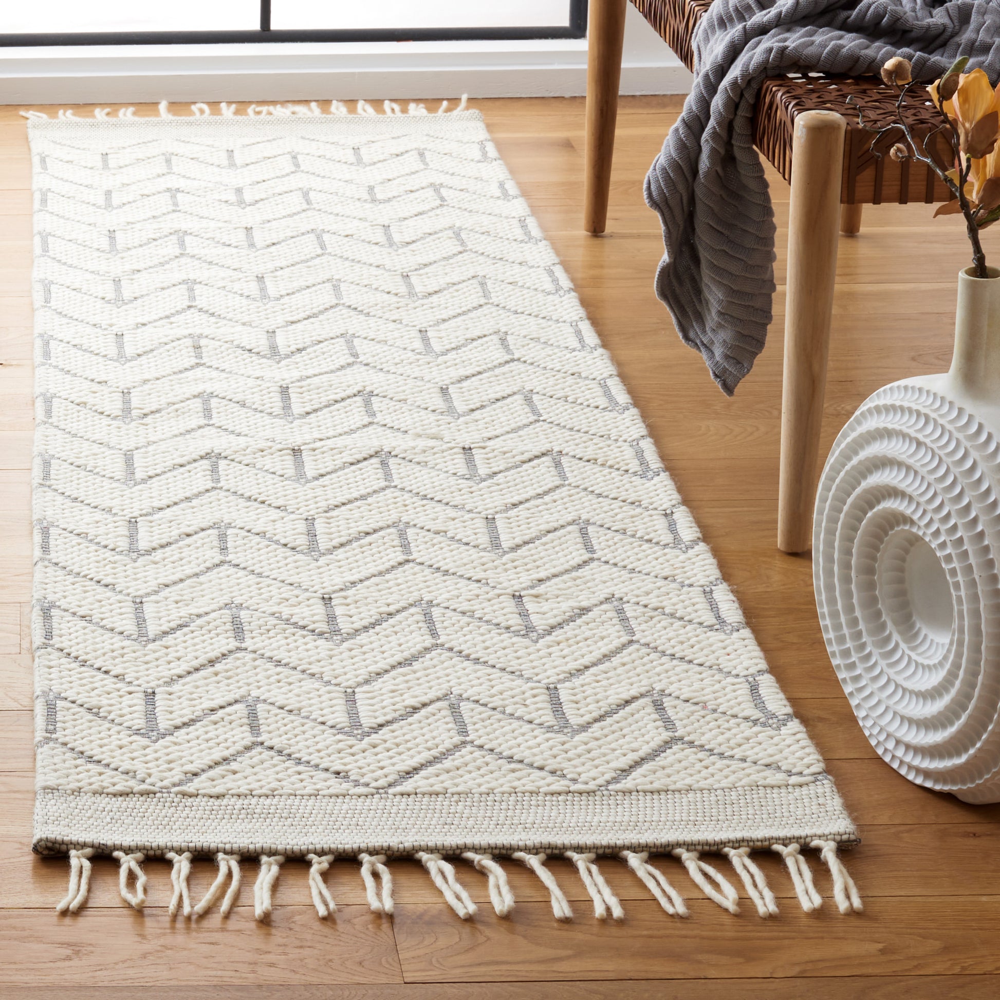 Safavieh Vermont Vrm310A Ivory Area Rug