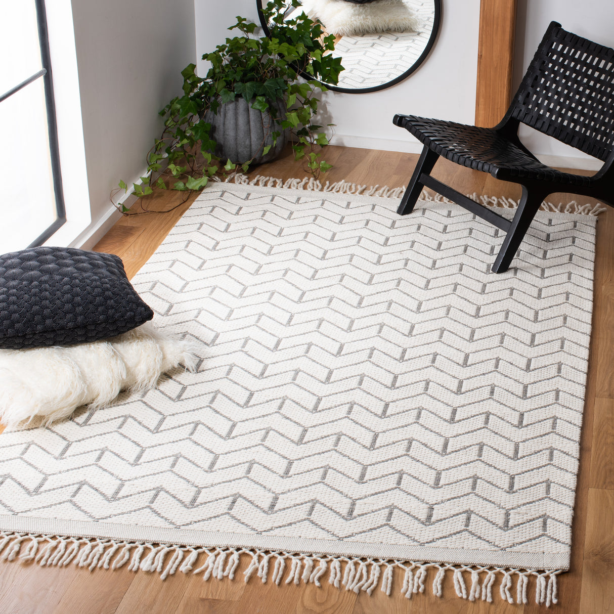 Safavieh Vermont Vrm310A Ivory Rug.