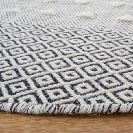 Safavieh Vermont Vrm503A Ivory/Black Rugs.