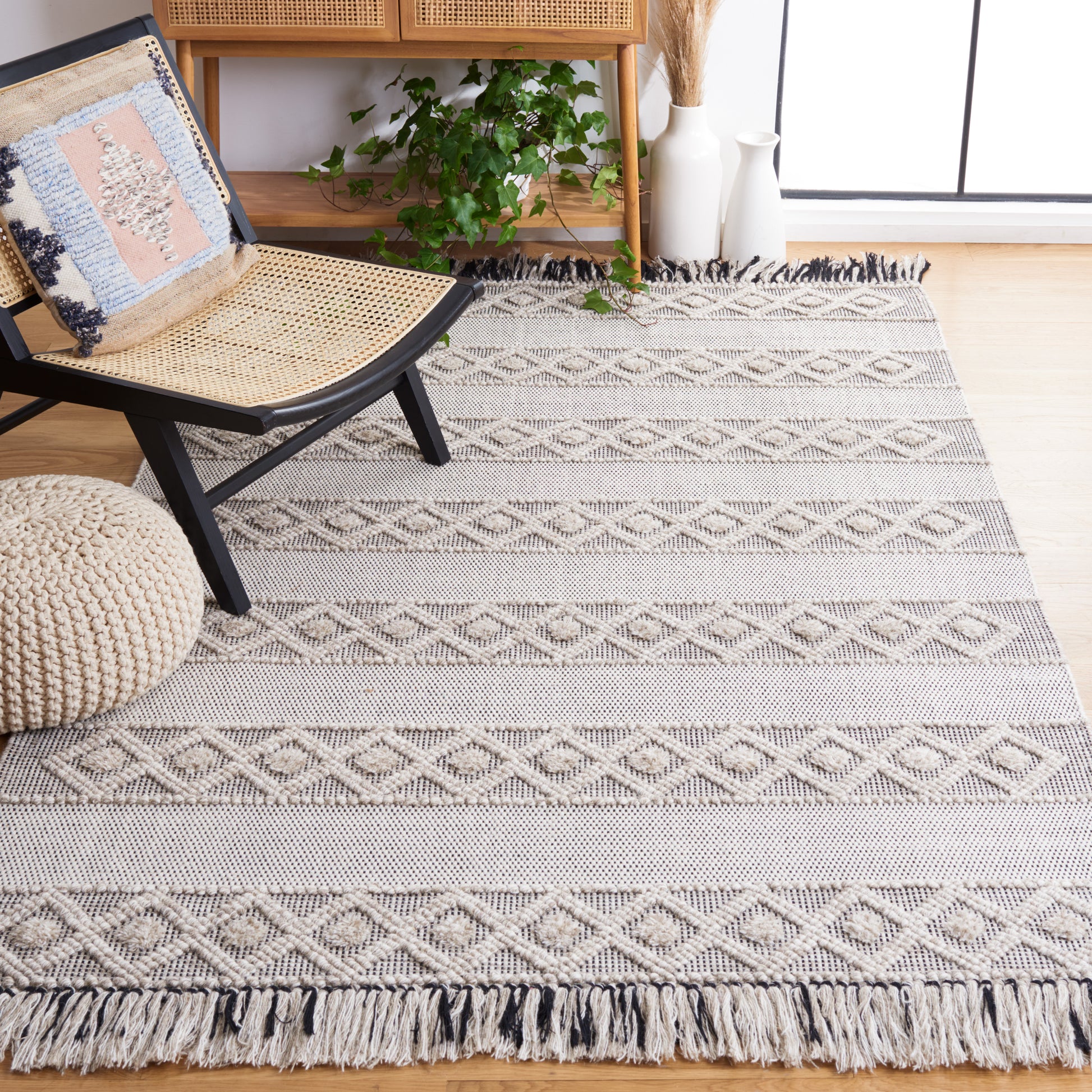 Safavieh Vermont Vrm507B Beige/Ivory Area Rug