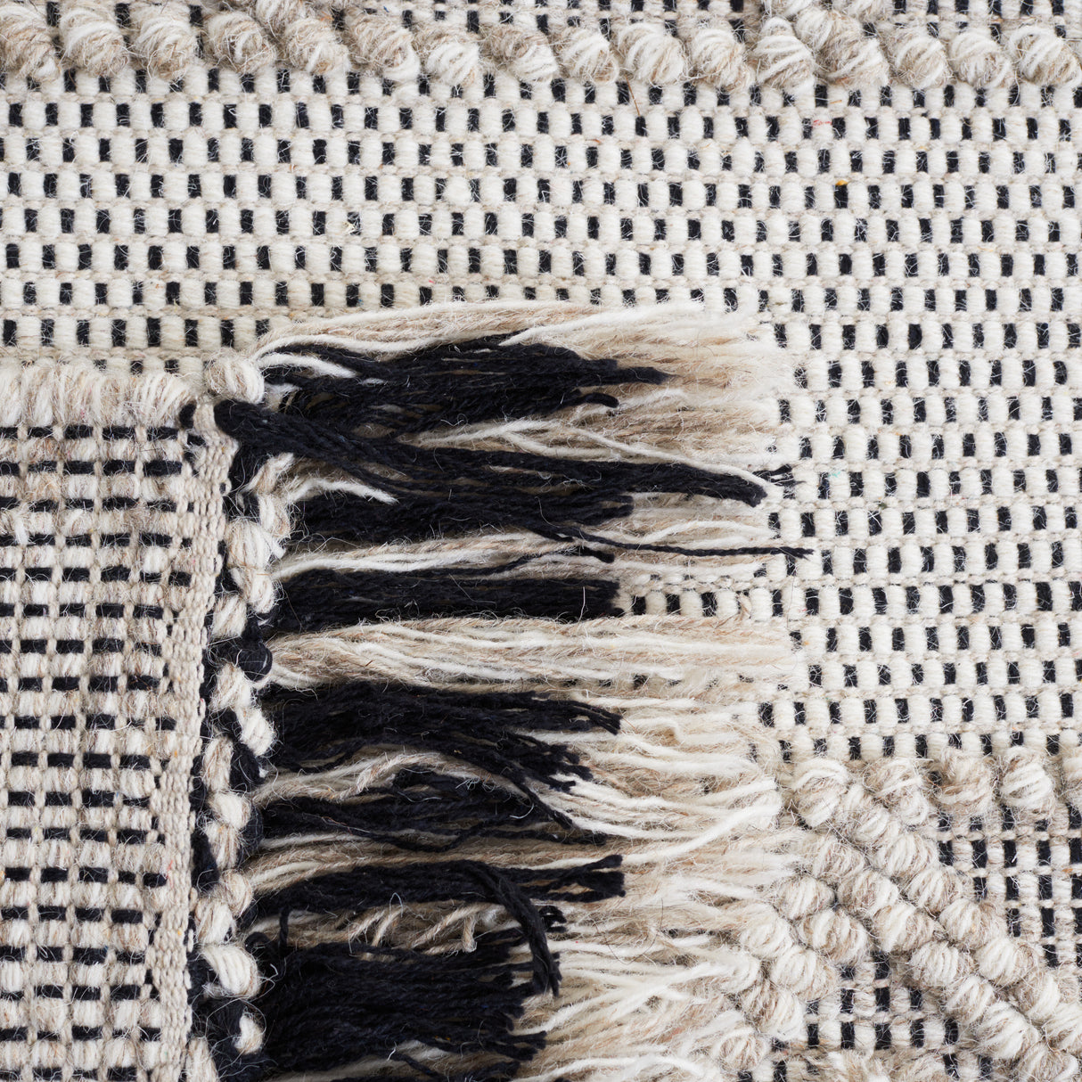 Safavieh Vermont Vrm507B Beige/Ivory Rug.