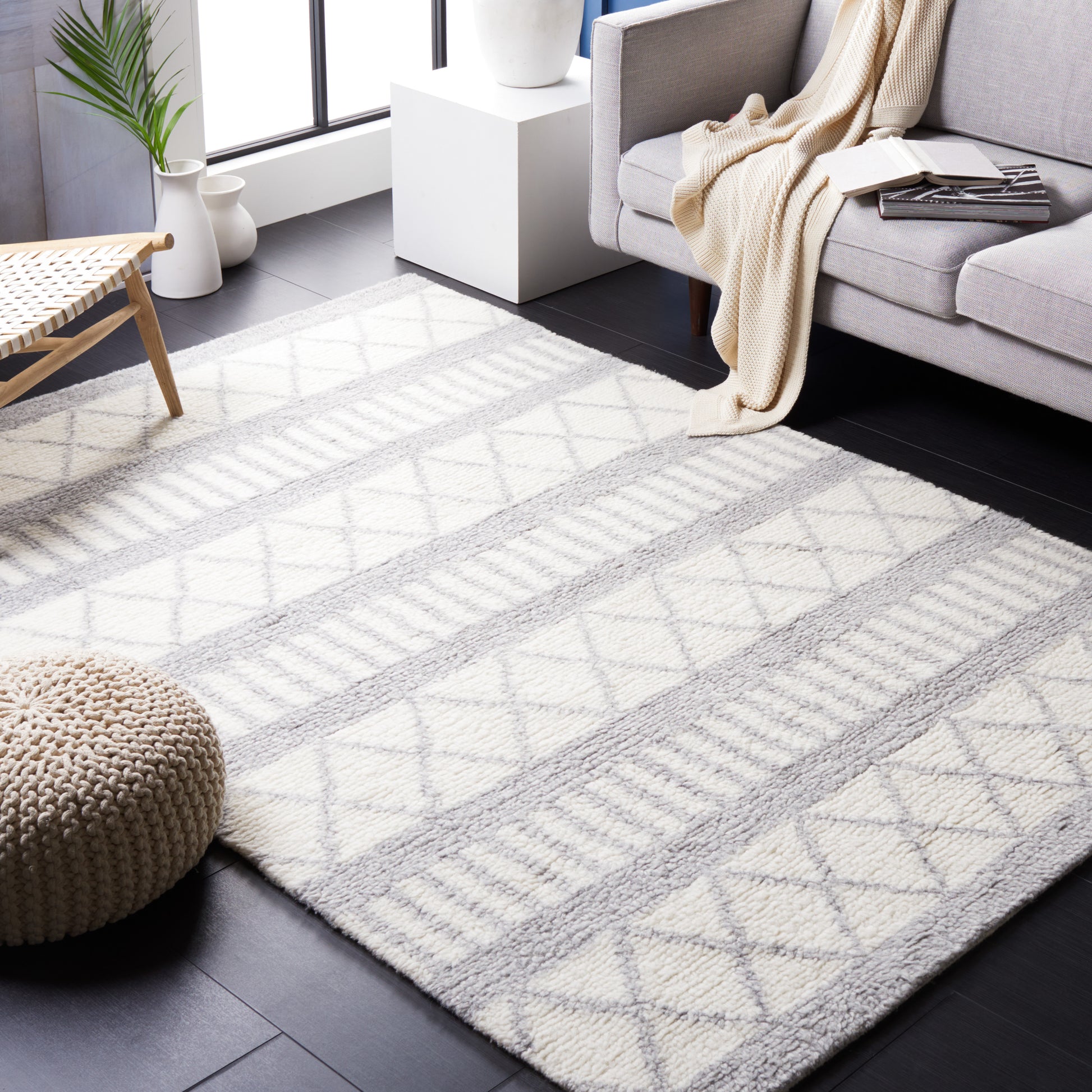 Safavieh Vermont Vrm551A Ivory/Grey Area Rug