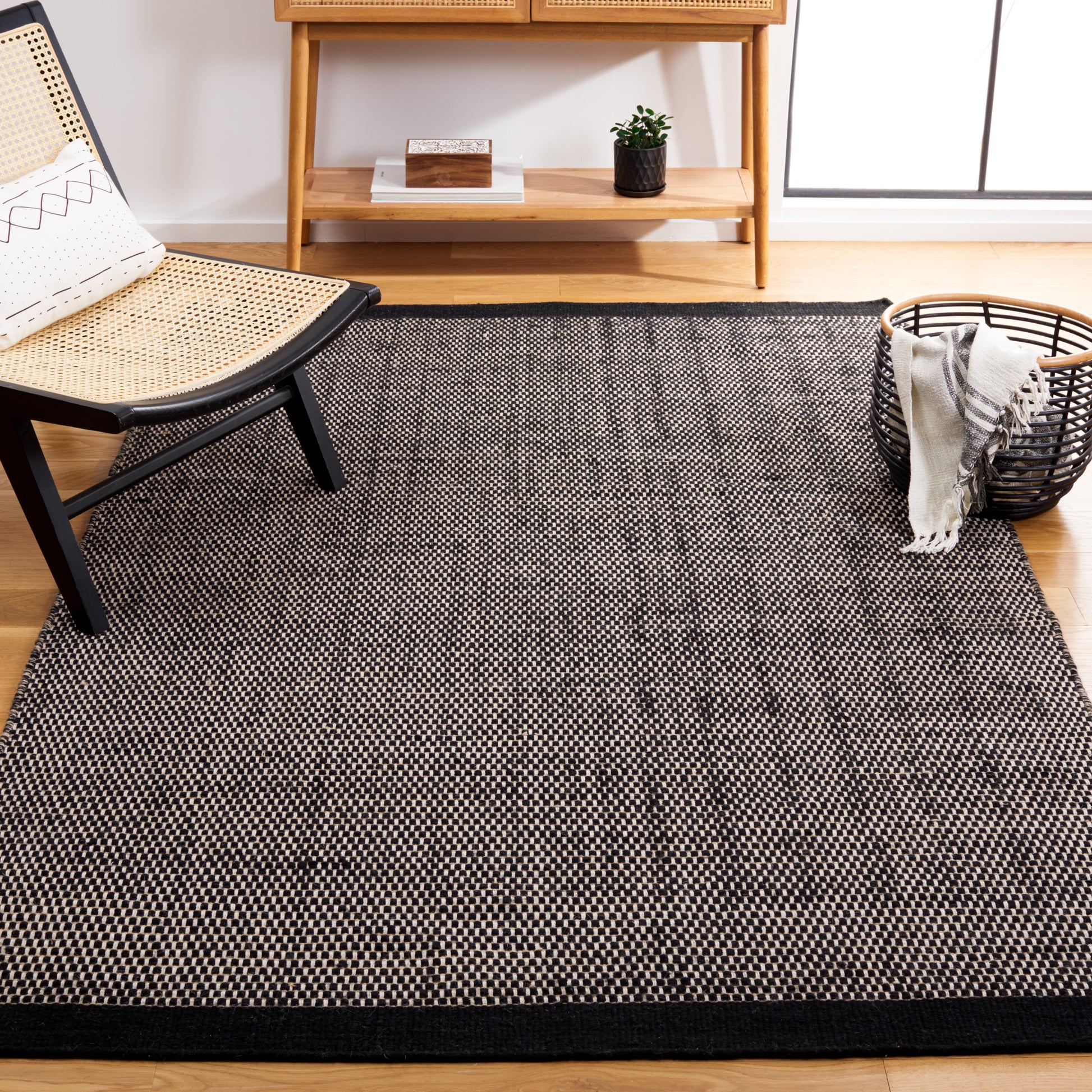 Safavieh Vermont Vrm807Z Black Area Rug