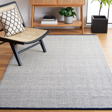 Safavieh Vermont Vrm902N Navy/Ivory Rug.