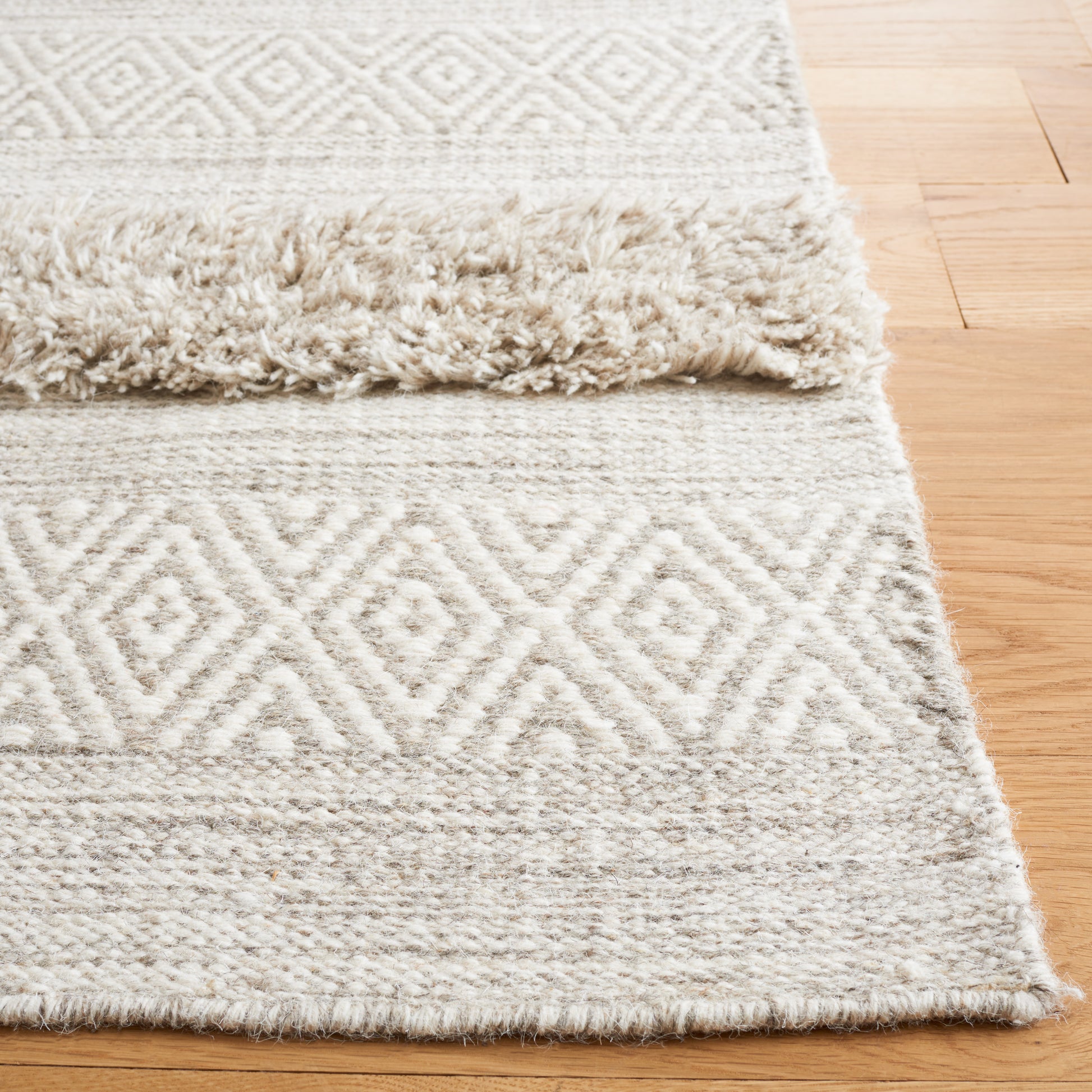 Safavieh Vermont Vrm903F Beige/Grey Area Rug