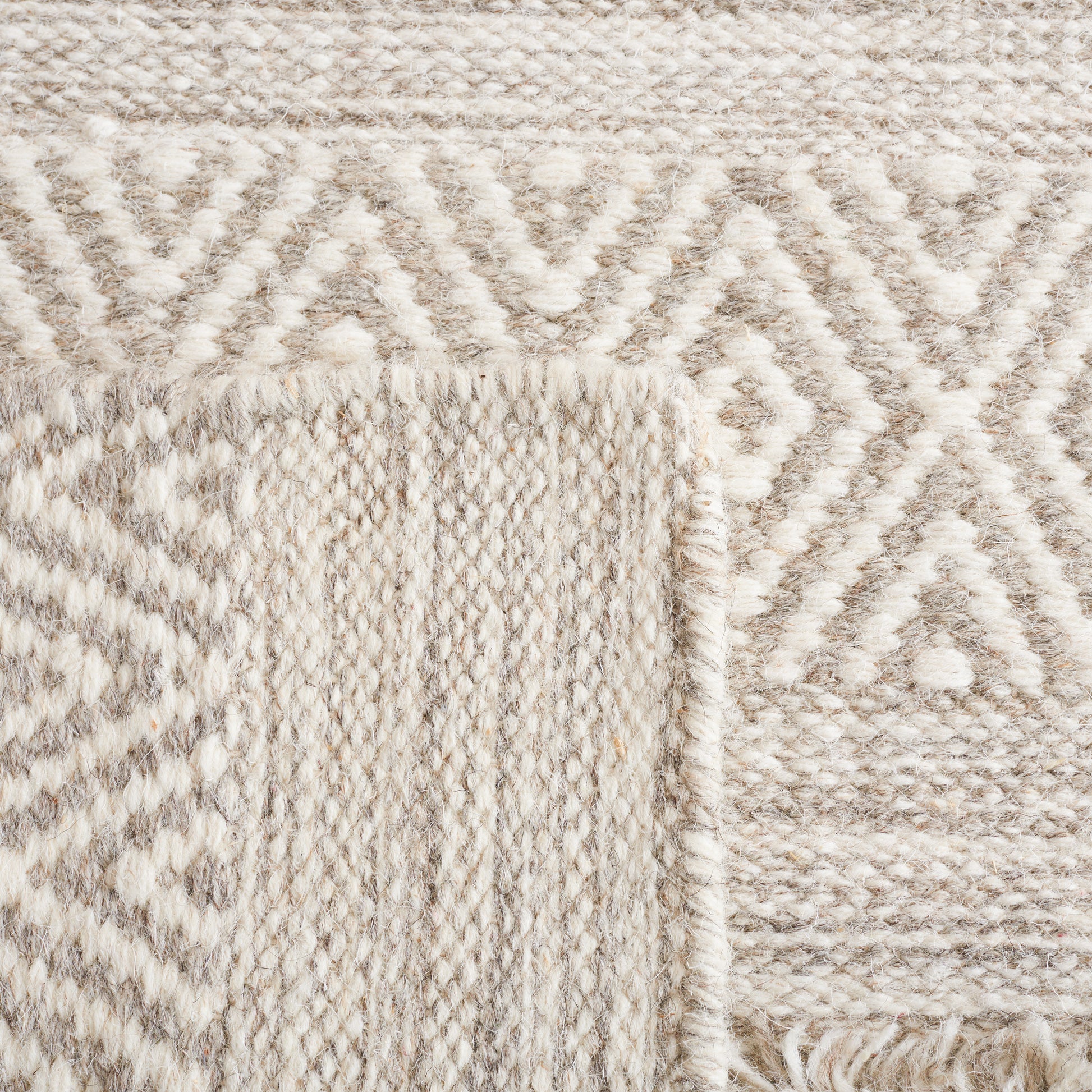 Safavieh Vermont Vrm903F Beige/Grey Area Rug