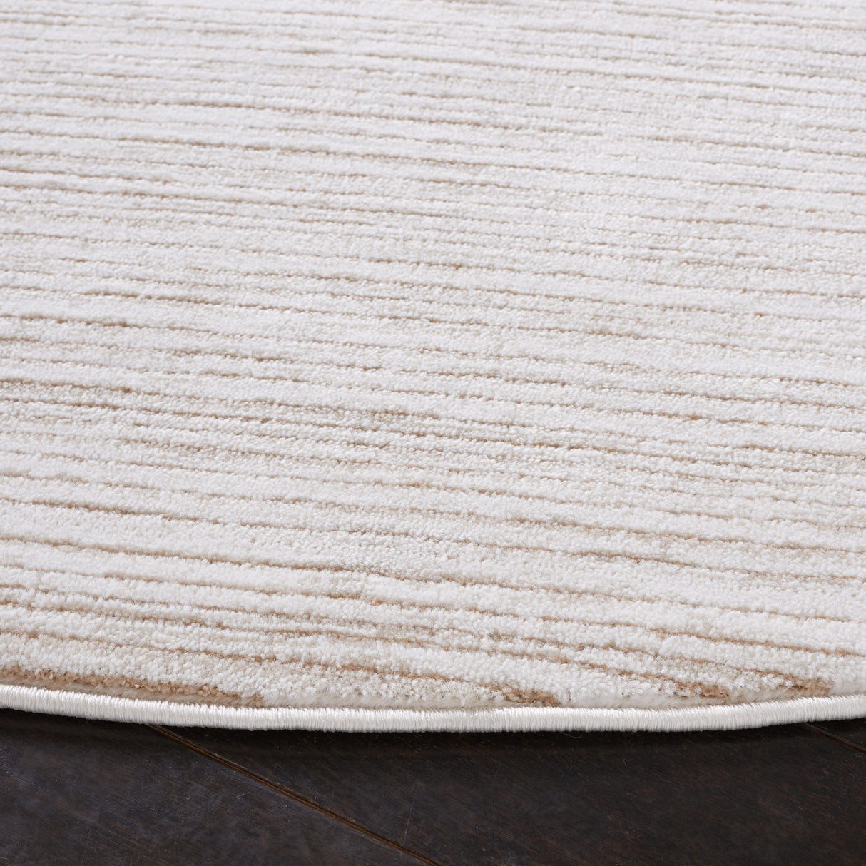 Safavieh Vision Vsn606J Ivory Rug.