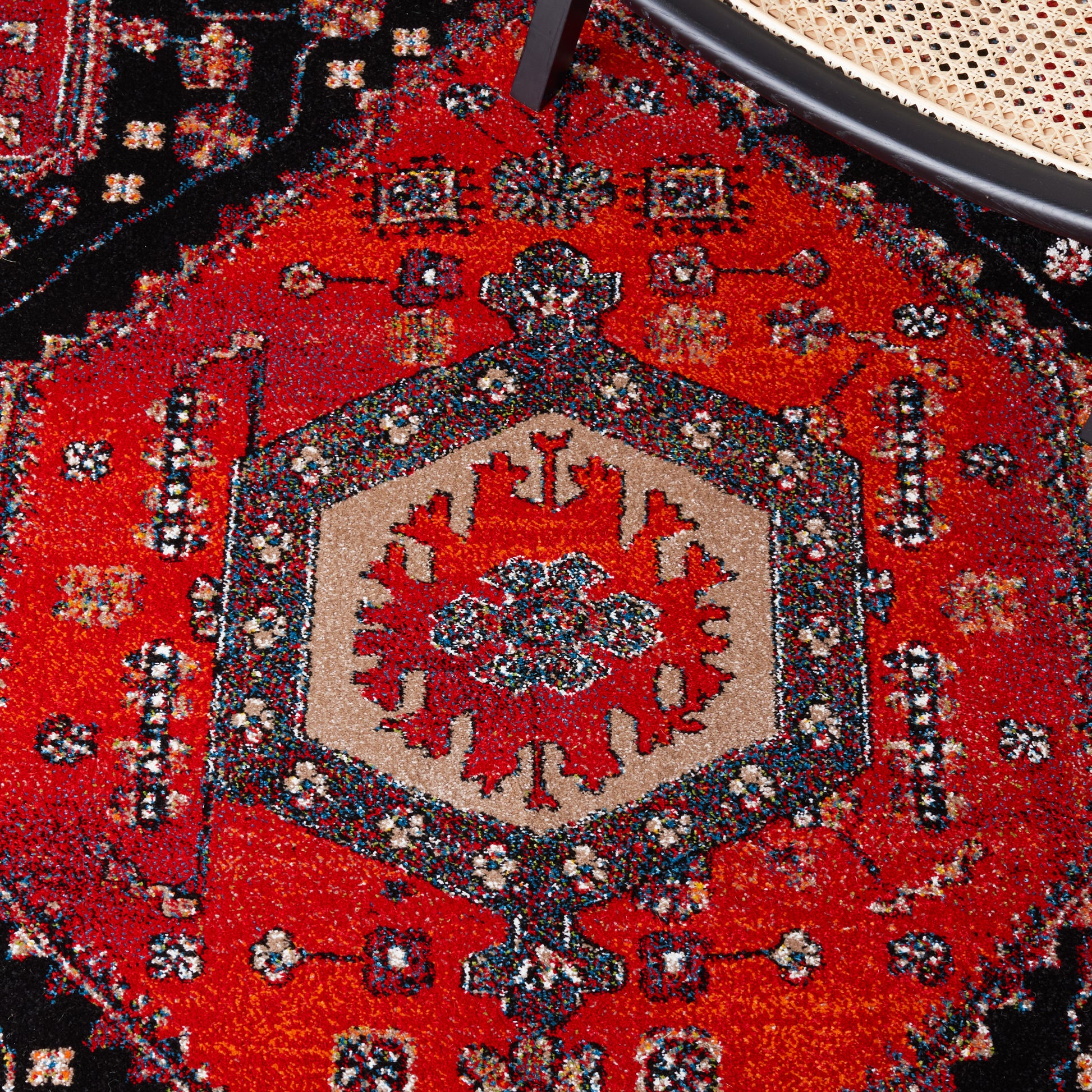 Safavieh Vintage Hamadan Vth204Q Red/Black Area Rug