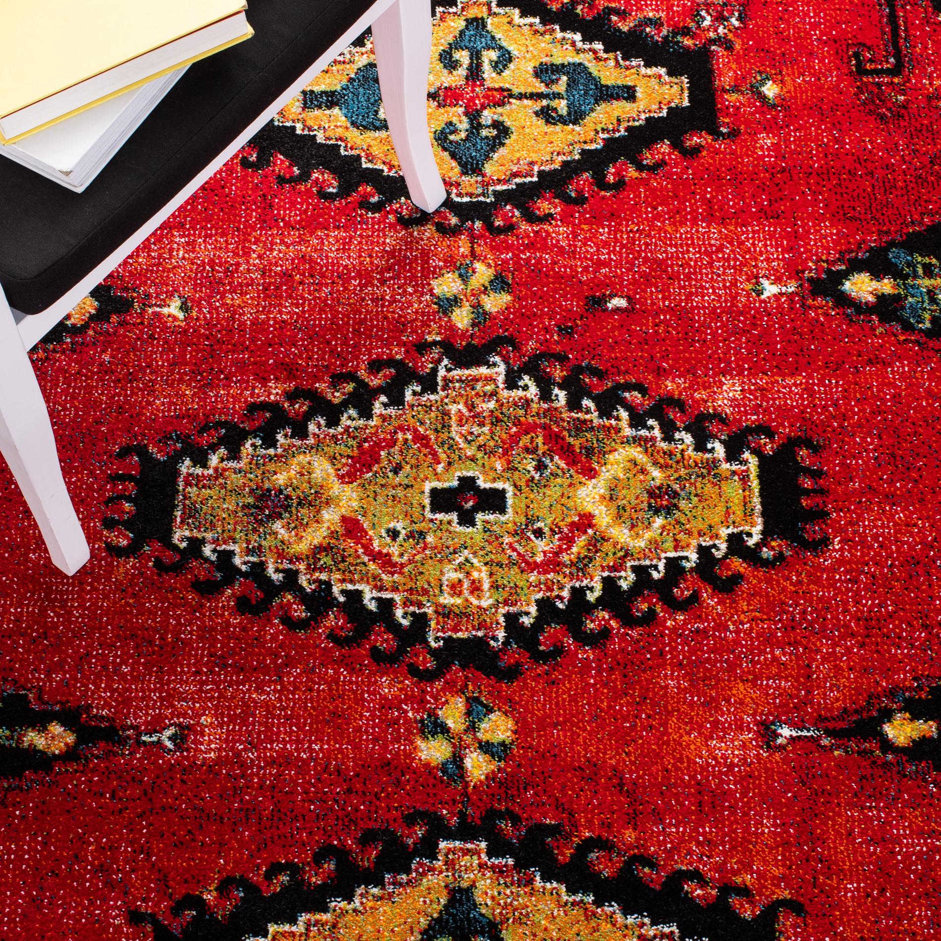 Safavieh Vintage Hamadan Vth251Q Red/Black Area Rug