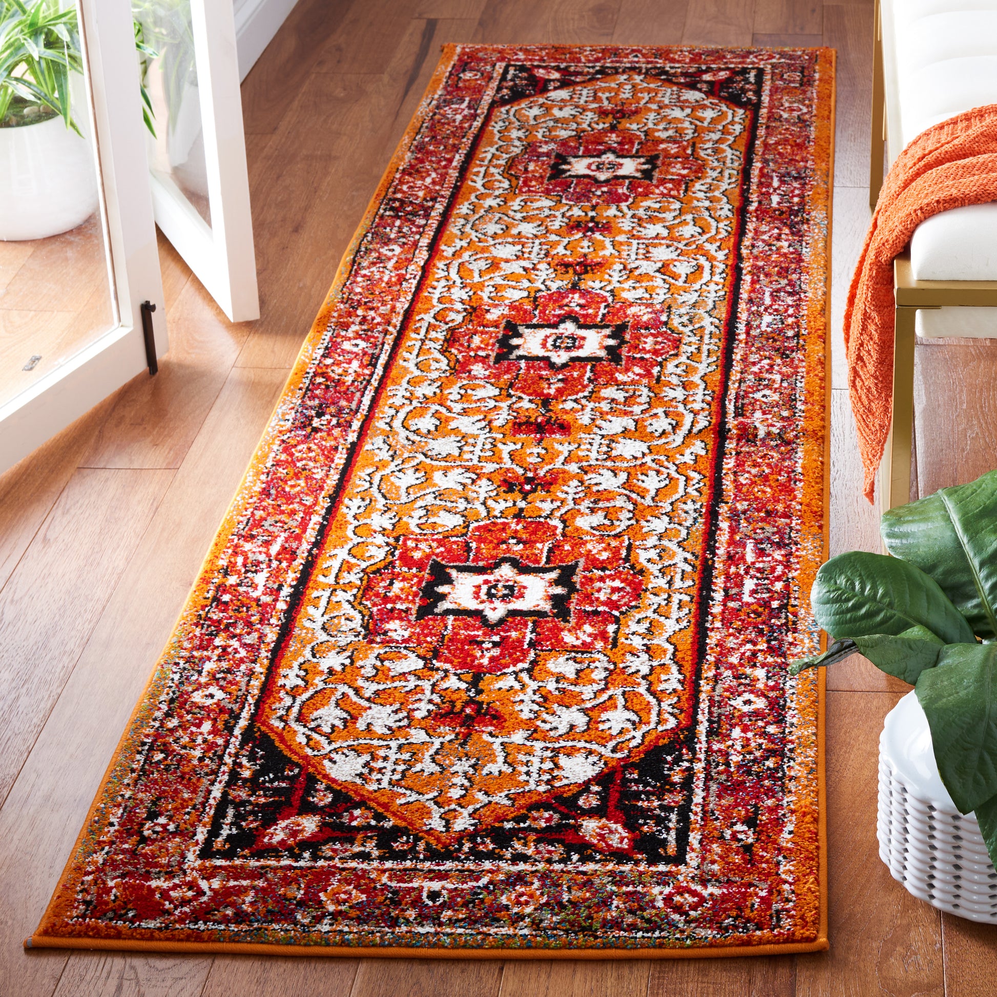 Safavieh Vintage Hamadan Vth259P Red/Orange Area Rug