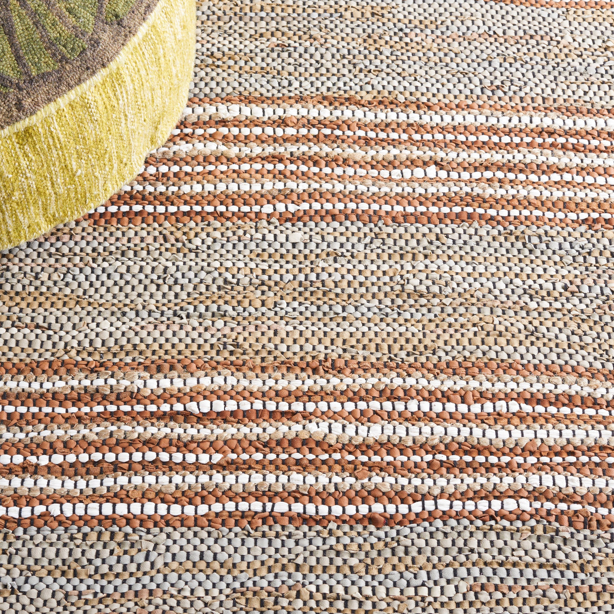 Safavieh Vintage Leather Vtl204B Beige/Natural Rug.